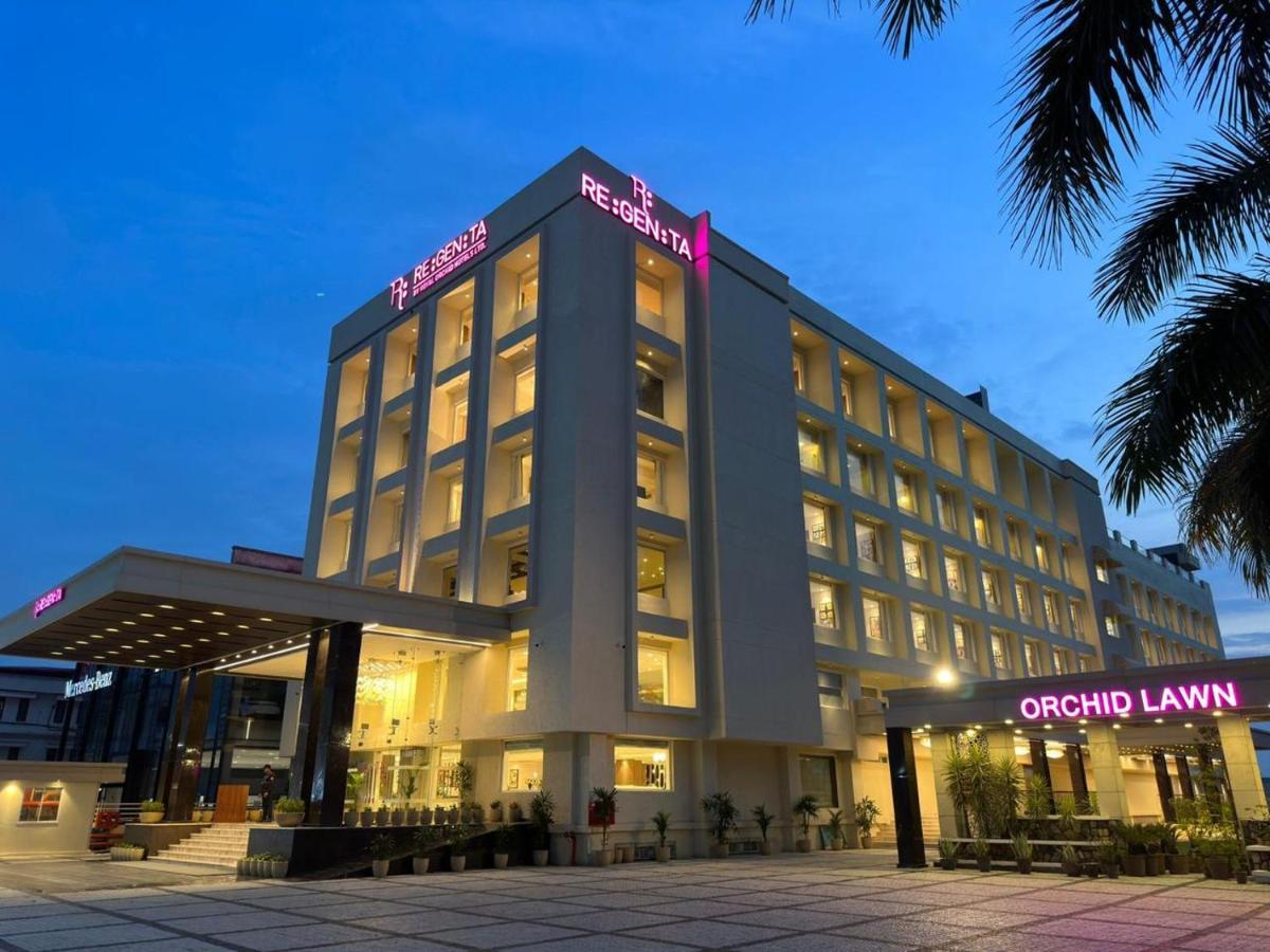 Regenta Dehradun By Royal Orchid Hotels Limited Exteriör bild