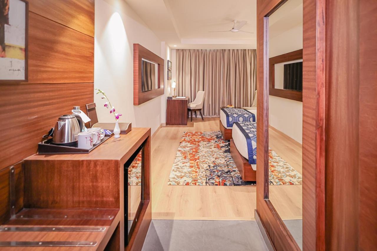 Regenta Dehradun By Royal Orchid Hotels Limited Exteriör bild