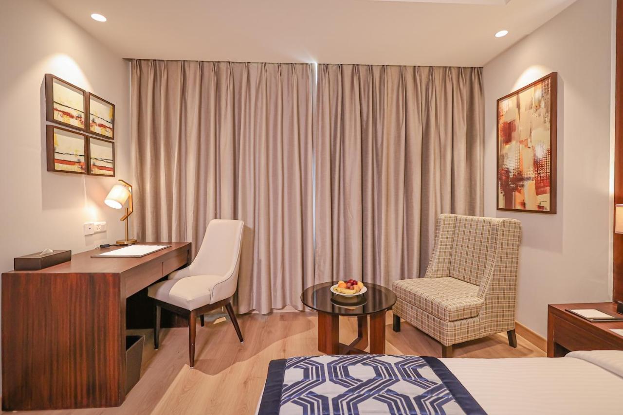 Regenta Dehradun By Royal Orchid Hotels Limited Exteriör bild