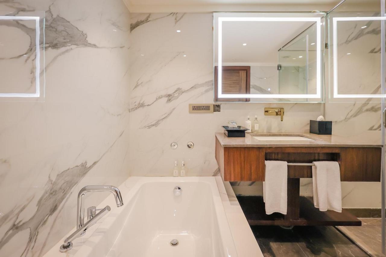 Regenta Dehradun By Royal Orchid Hotels Limited Exteriör bild