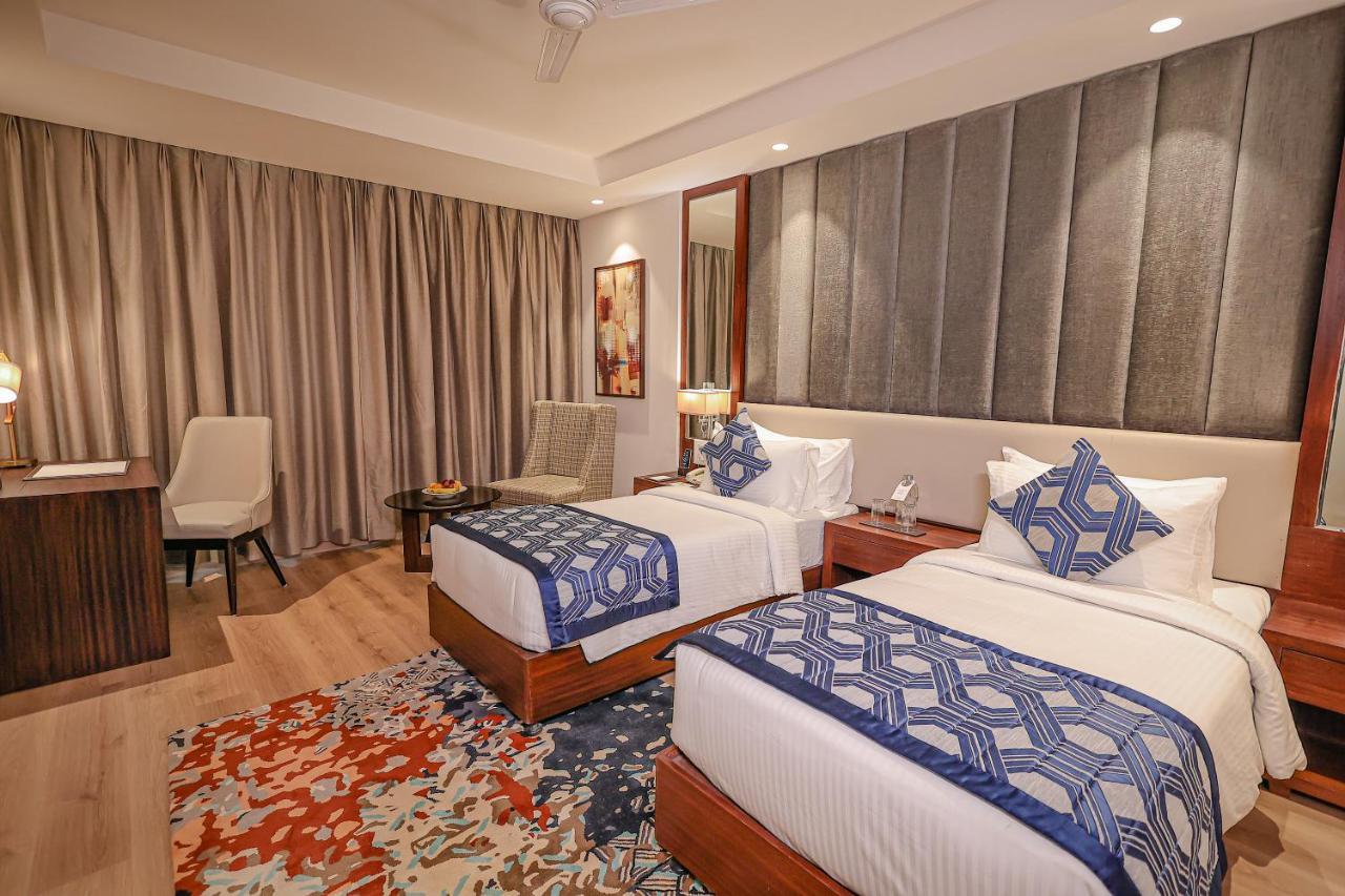 Regenta Dehradun By Royal Orchid Hotels Limited Exteriör bild