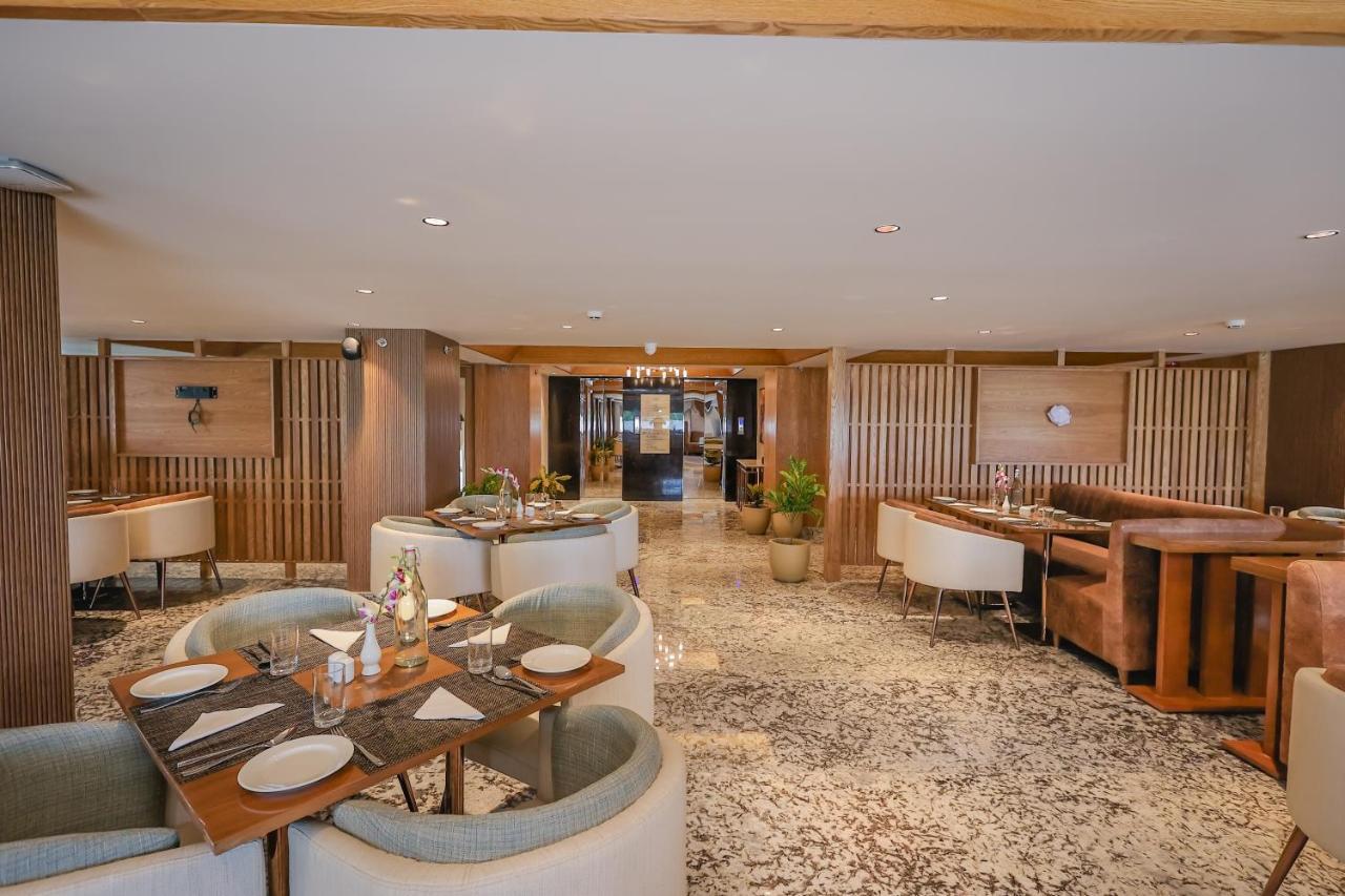 Regenta Dehradun By Royal Orchid Hotels Limited Exteriör bild
