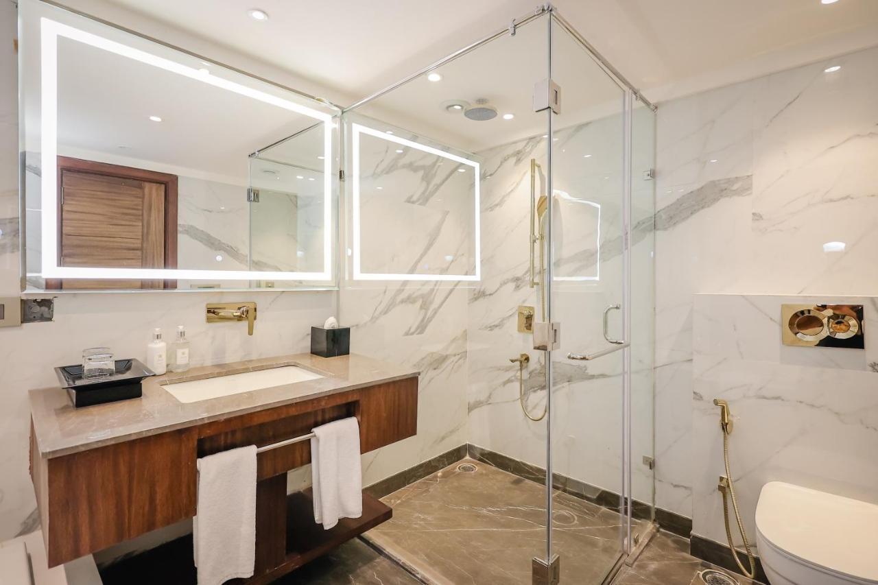 Regenta Dehradun By Royal Orchid Hotels Limited Exteriör bild