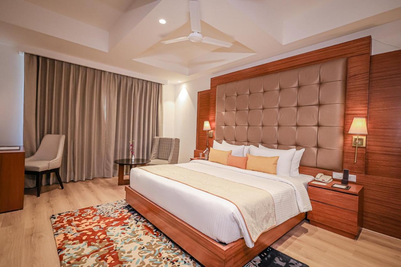 Regenta Dehradun By Royal Orchid Hotels Limited Exteriör bild